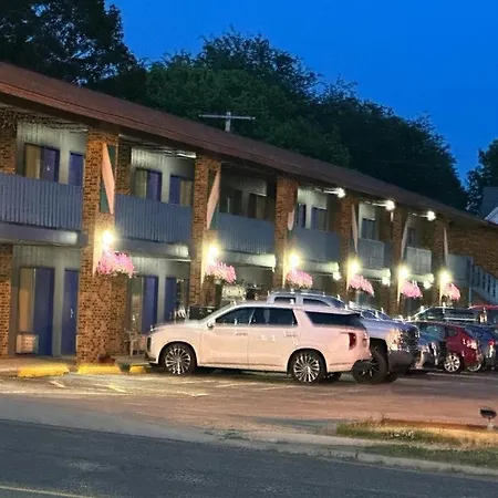 Kewanee Motor Lodge
